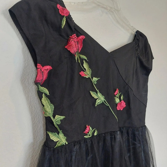 Aufor Embroidered Floral Swing Dress Size XL NWT - Picture 3 of 11